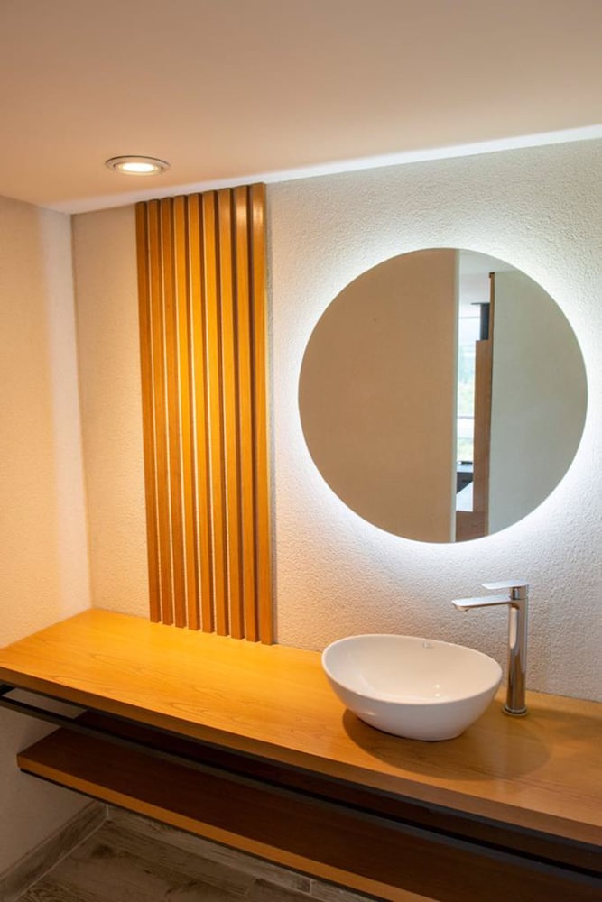 Exclusive Loft, 2 Bedrooms, Mountain View photo 2