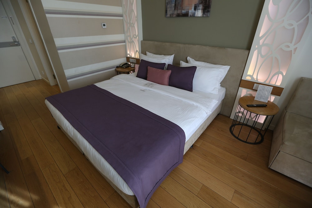 Double Room - Photo 8