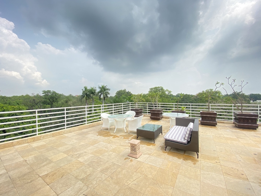 Suite, Non Smoking (Prestige Estate)