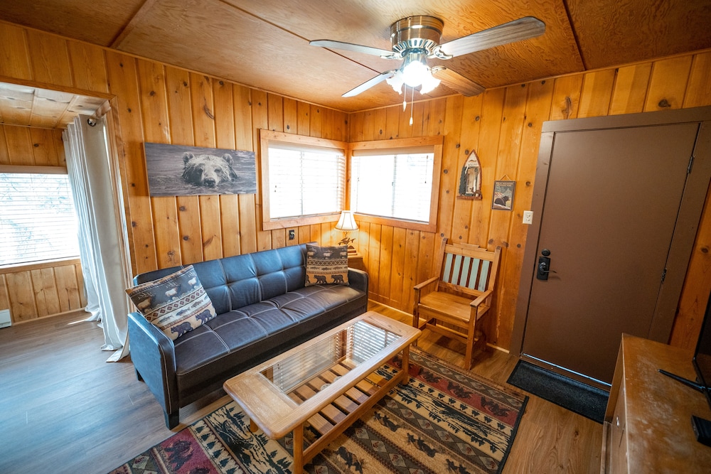 River View Cabin, 1 Queen Bed, Kitchenette
