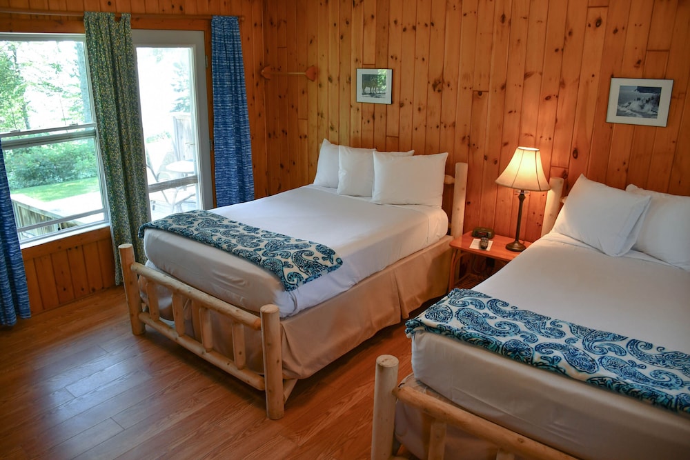 Traditional Room, 2 Double Beds, Kitchenette, Lake View (Motel Unit 2 Bed Pet Friendly) photo 2