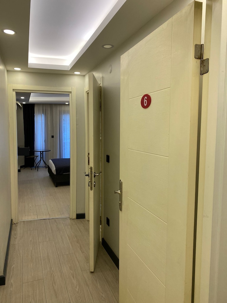 2 Bedroom Apartment with Balcony and Kitchen (ground floor) photo 2