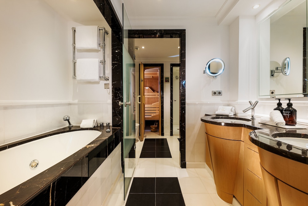 Hommage Deluxe Suite - Photo 4