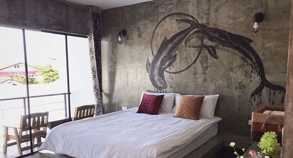 Deluxe Room with Pool View
