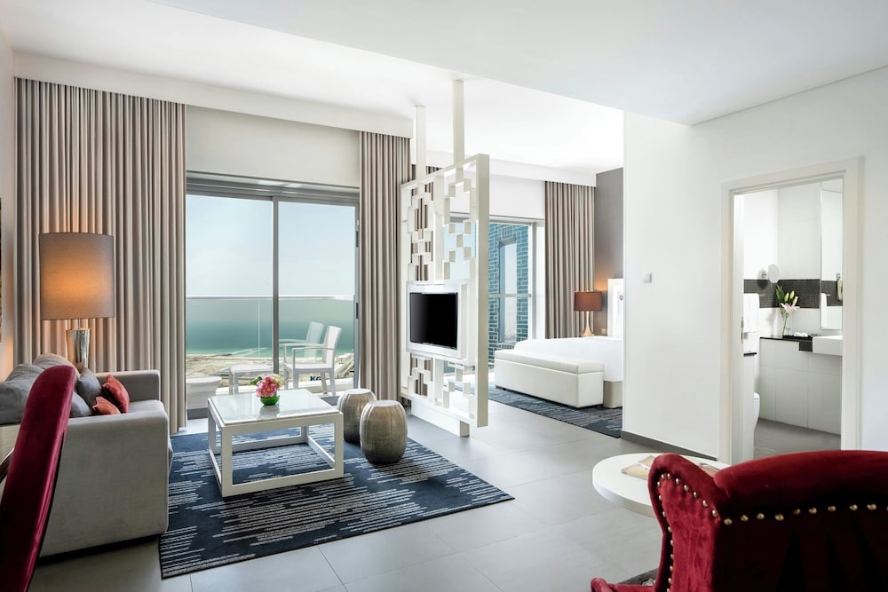 Grand Studio Suite with Soluna Access photo 2