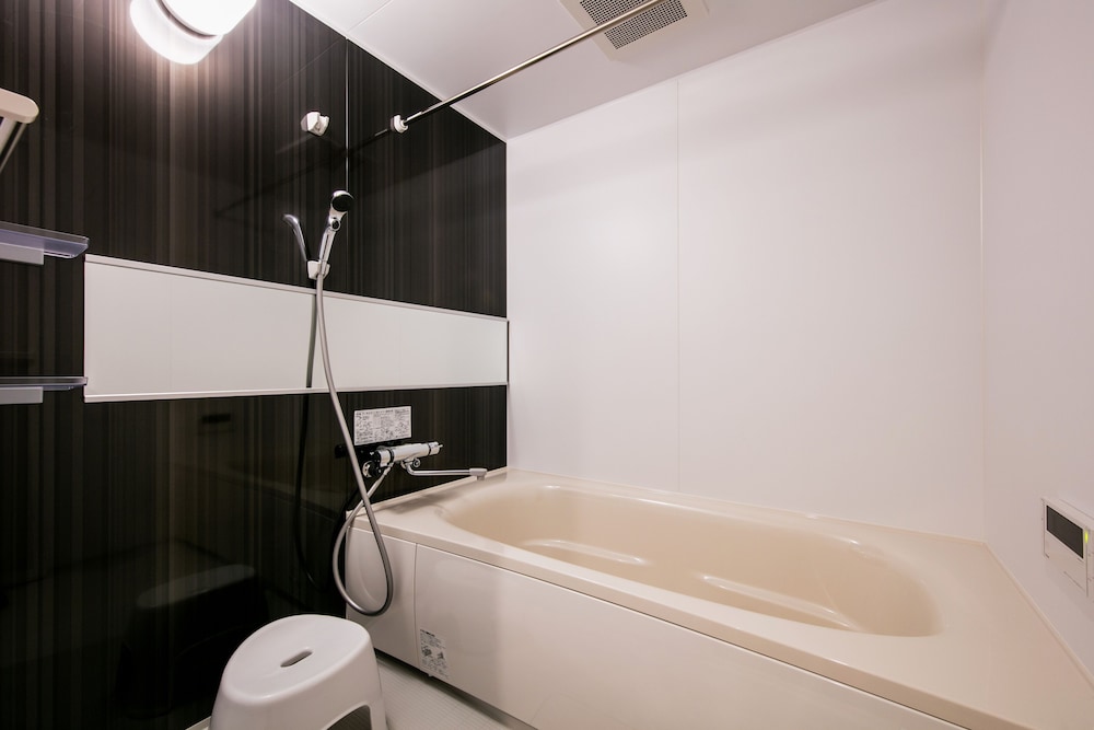 FRANCE Triple Room - Photo 5
