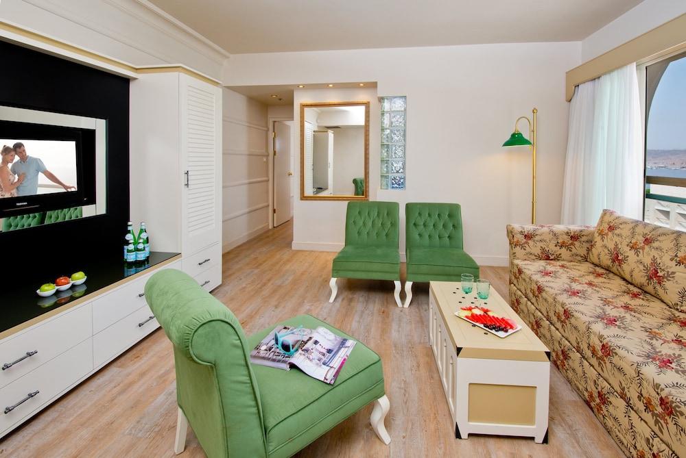 Palace Castle Suite photo 3
