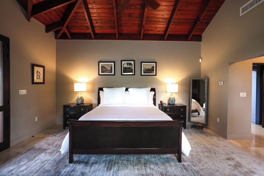 Three Bedroom Sunset Hill Villa