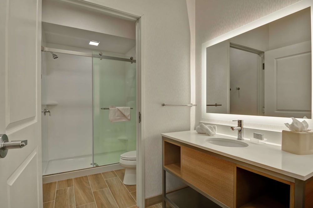 Studio, 1 King Bed, Accessible (Hearing) - Photo 2