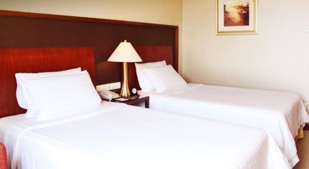 Deluxe Twin Room photo 2