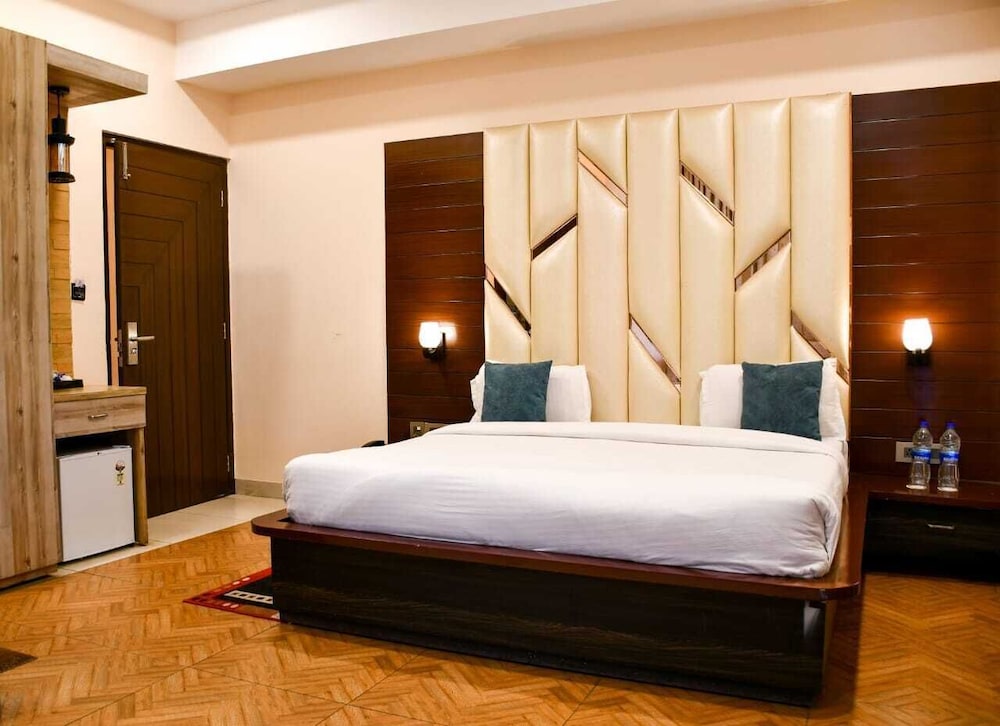 Family Suite, Balcony, City View