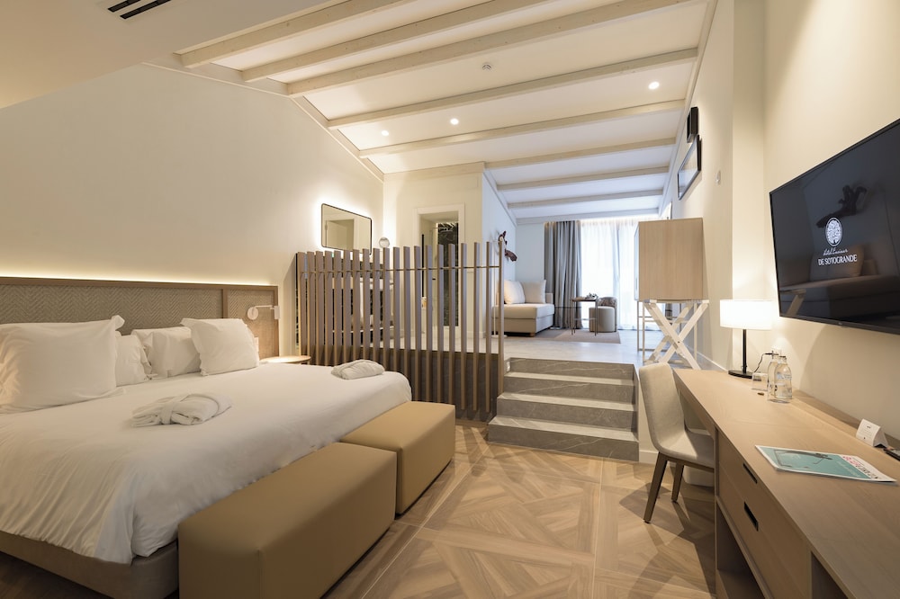 Superior Double Room - Photo 1