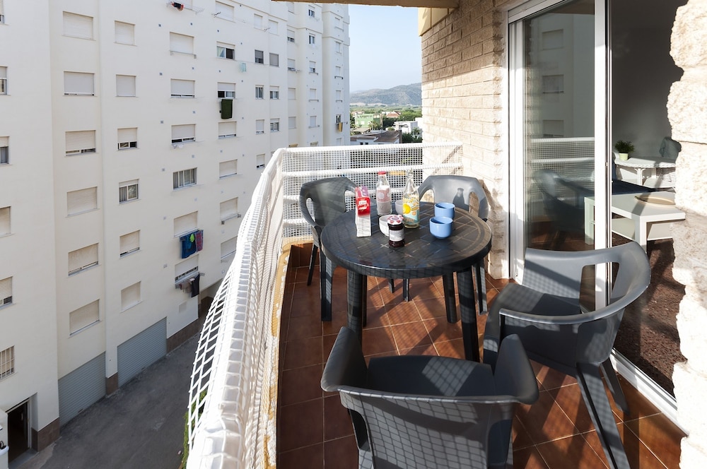 Apartment photo 2
