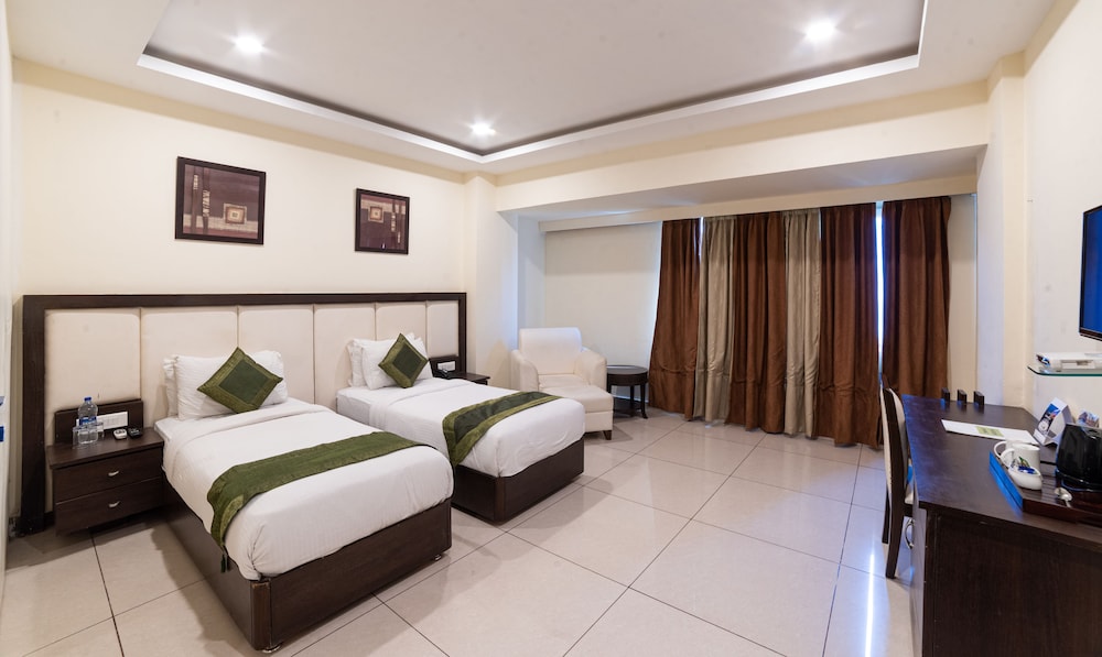 Superior Double or Twin Room photo 3