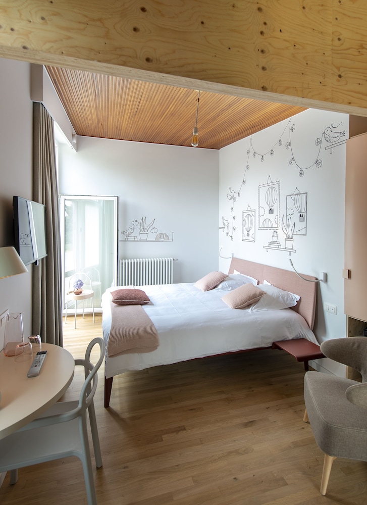 Design Apartment, 2 Bedrooms, Terrace, Park View (Woud & Wolken) photo 1