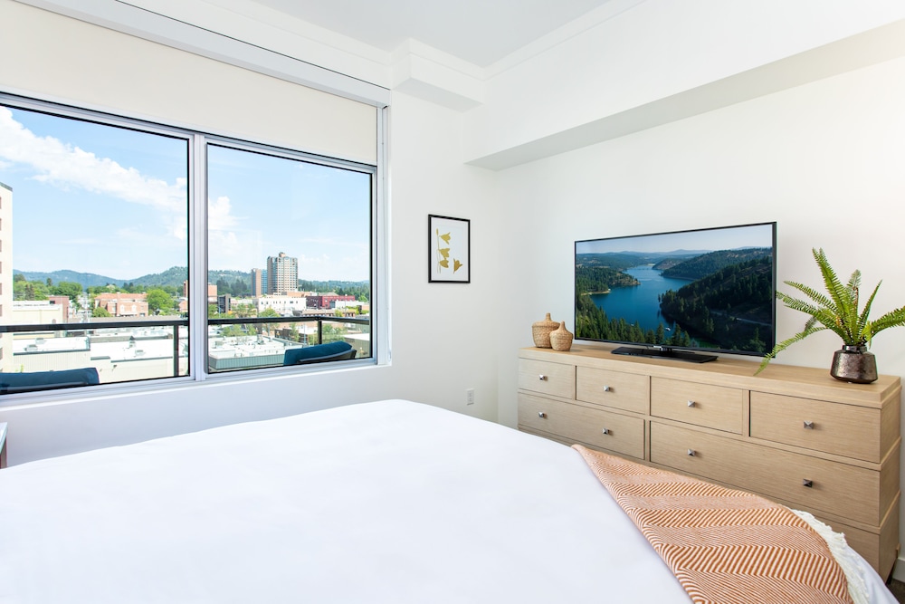 Room, 1 Queen Bed, Mountain View (Queen)