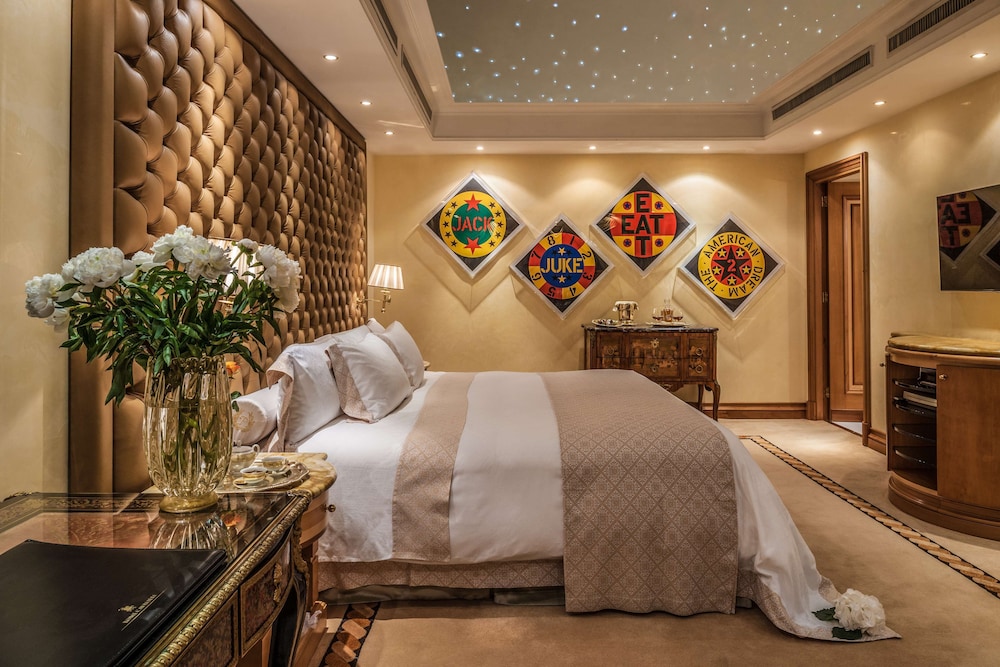 Signature Suite, 1 King Bed (Planetarium Suite, Spa/Lounge Access)