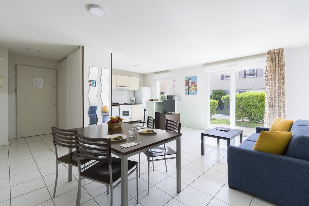 Villa, 2 Bedrooms (for 6 people) - Photo 1