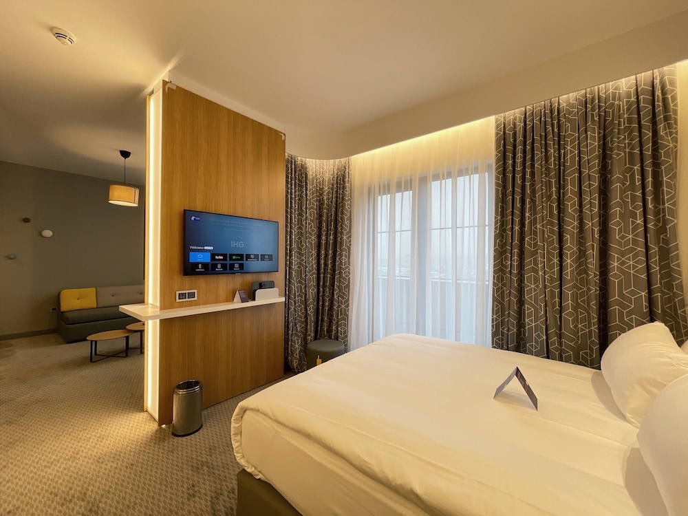 Suite, 1 Bedroom, Smoking, Kitchenette (Free Breakfast) photo 1
