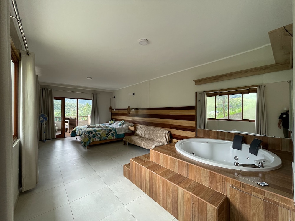 Romantic Studio Suite photo 3