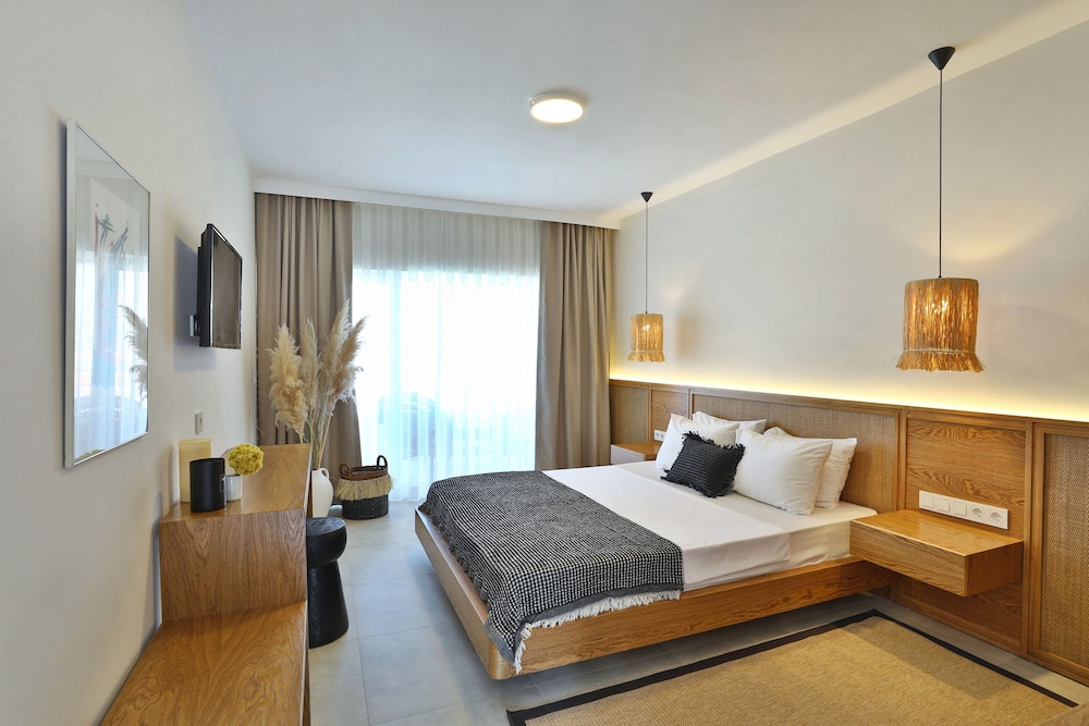 Superior Double Room, Sea View photo 1
