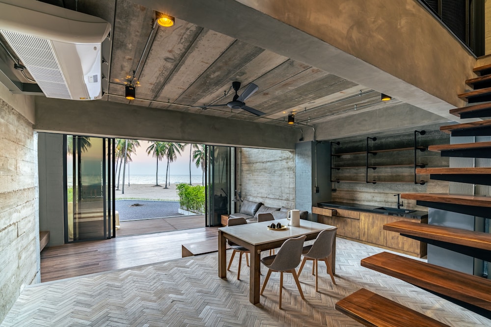 Exclusive Duplex - Photo 9