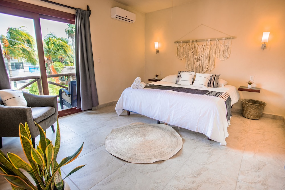 Superior Room, 1 King Bed