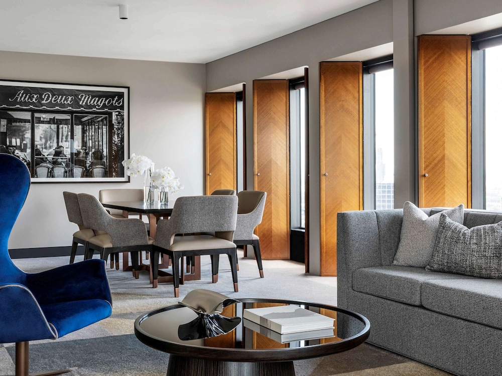 Club Suite, 1 King Bed, City View, Corner (Prestige Suite, Club Sofitel Access)