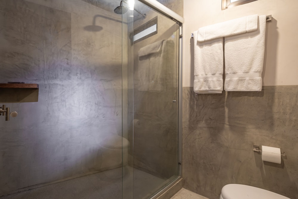 Luxury Suite photo 2