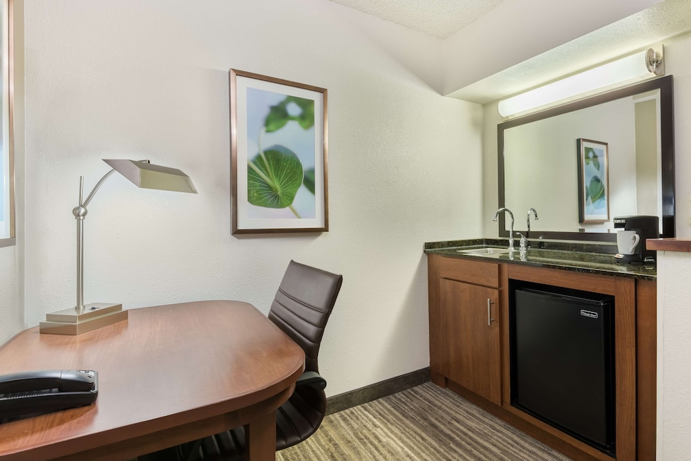 Room, Multiple Beds - Photo 4