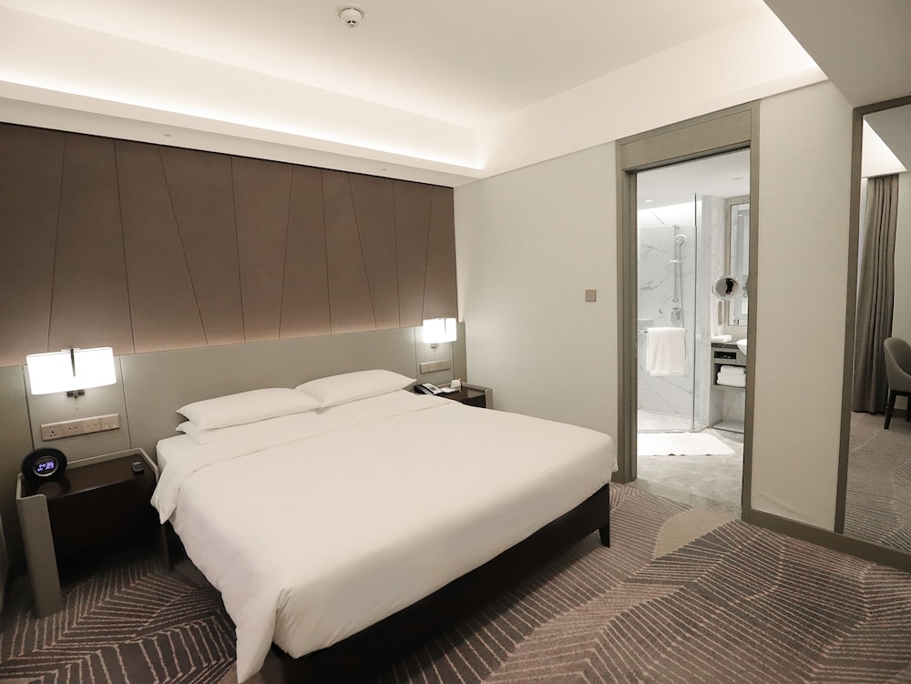 Regency Suite
