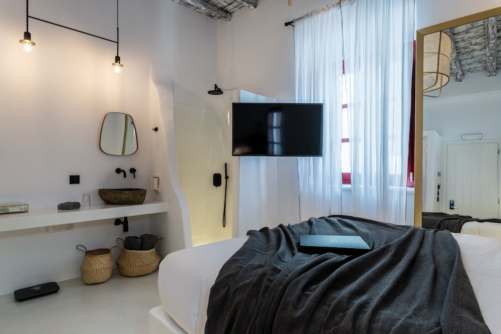 Standard Room, 1 Queen Bed, City View photo 1