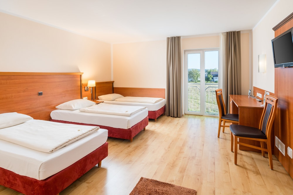 Standard Triple Room photo 1