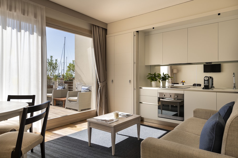 Condo, 1 Bedroom, Private Bathroom photo 1