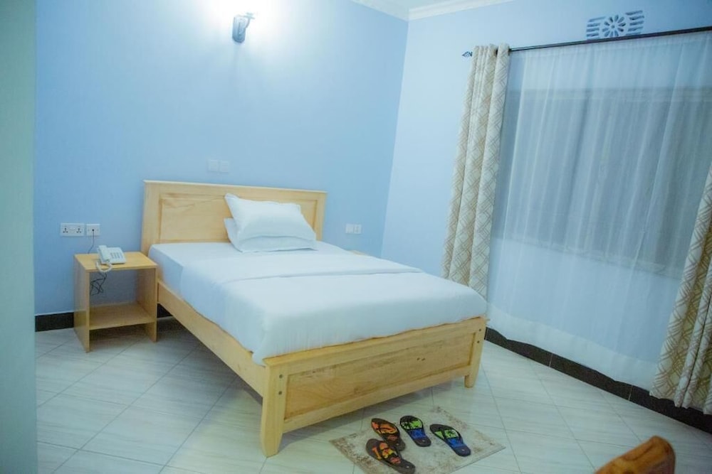 Basic Single Room