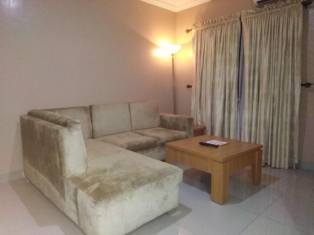 Business Suite, 2 Double Beds, Non Smoking photo 3
