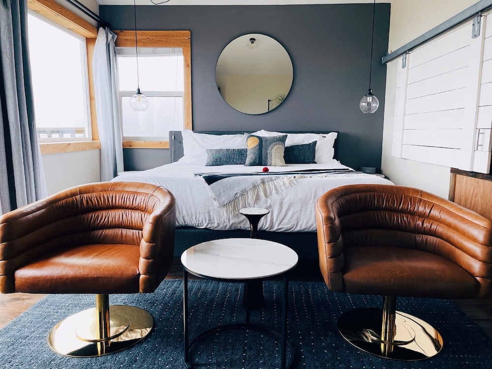 Ocean View Corner Studio 1st Floor - Adult Only