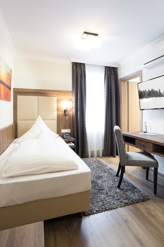 Business Single Room