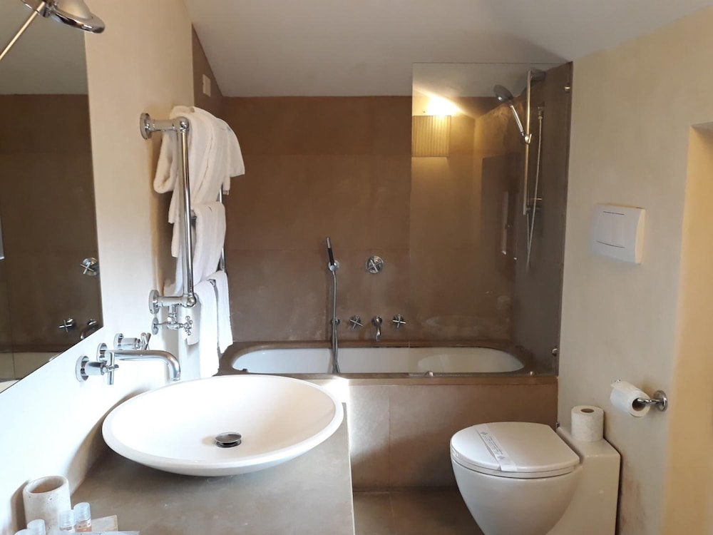 Single Room, Ensuite, Garden View photo 2