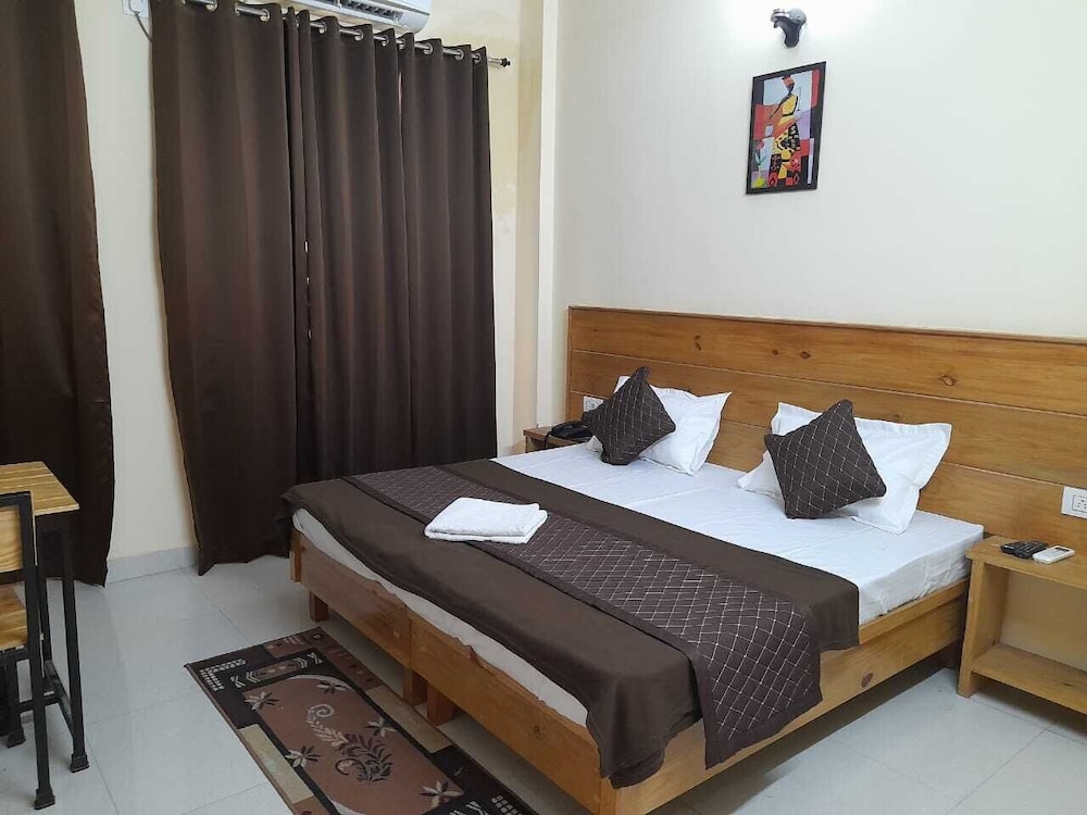 Standard Room photo 2