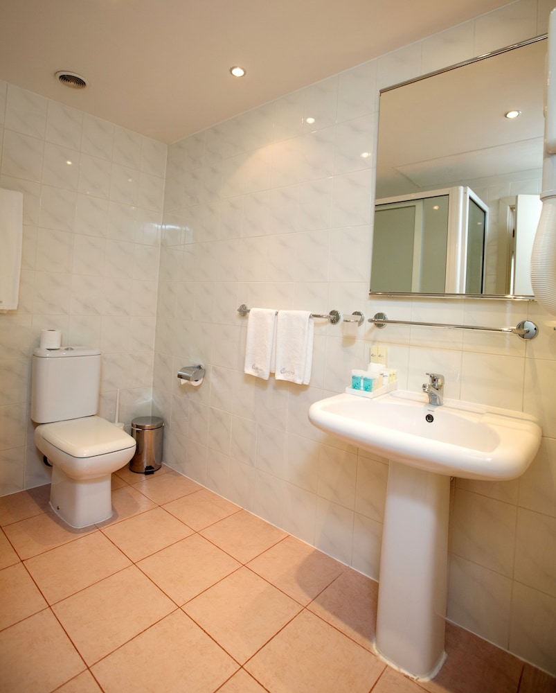 Standard Double or Twin Room photo 2
