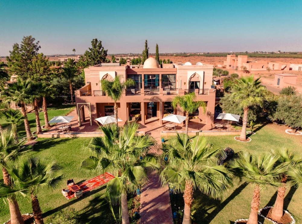 Villa photo 3