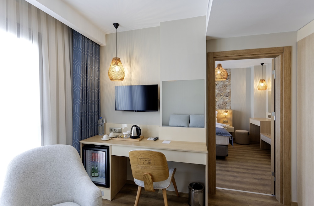SUITE - Photo 7