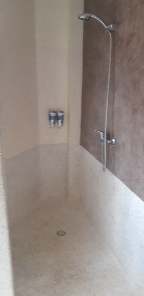 Standard Suite (DOUBLE) - Photo 10