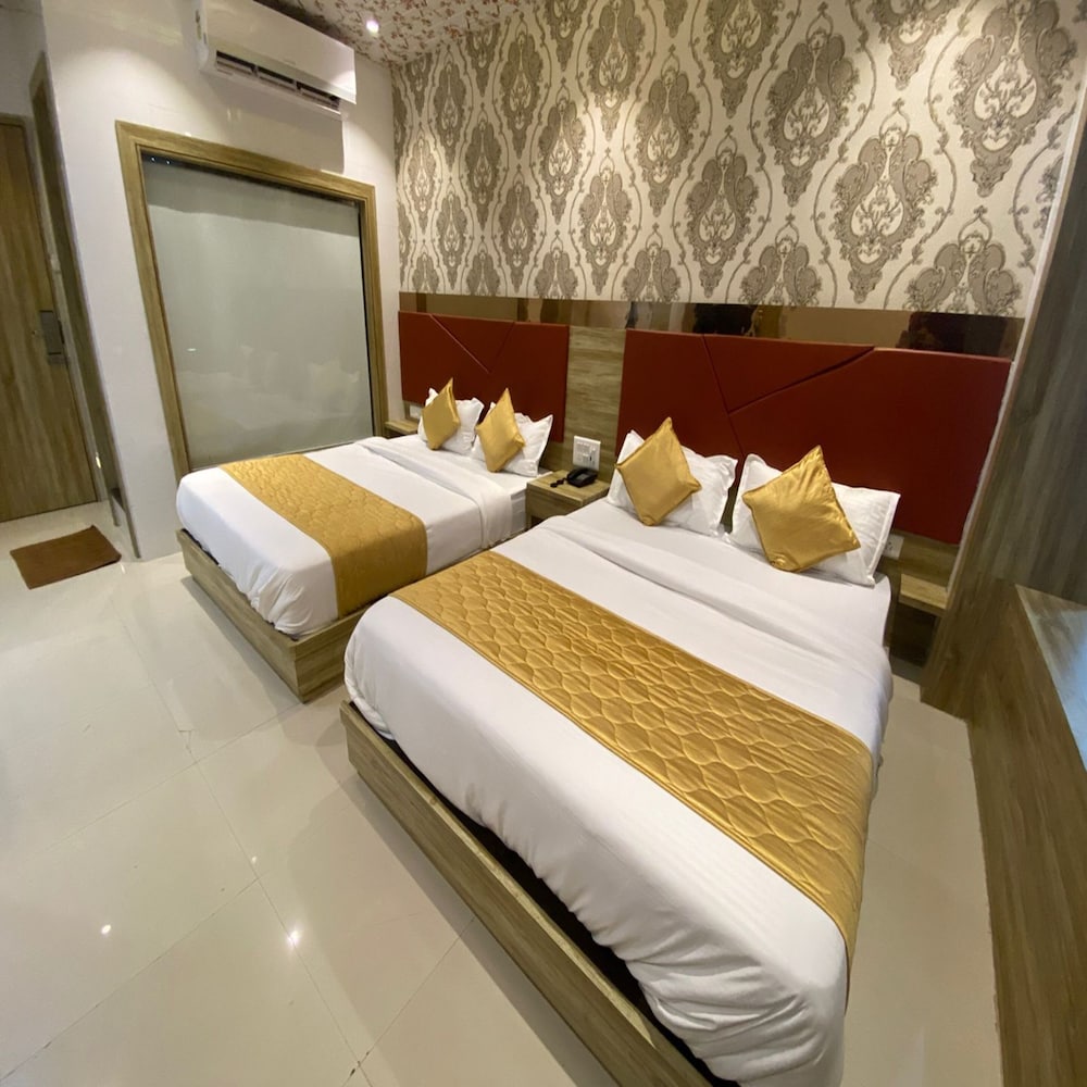 Deluxe Quadruple Room - Photo 4