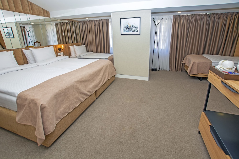 Superior Quadruple Room photo 1