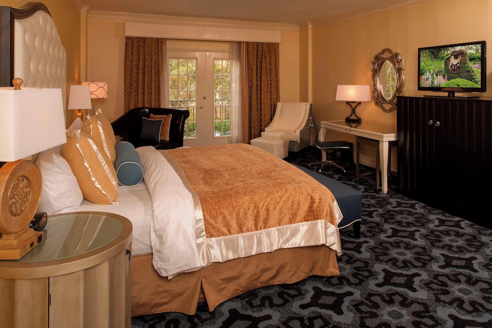 Room, 1 King Bed photo 1