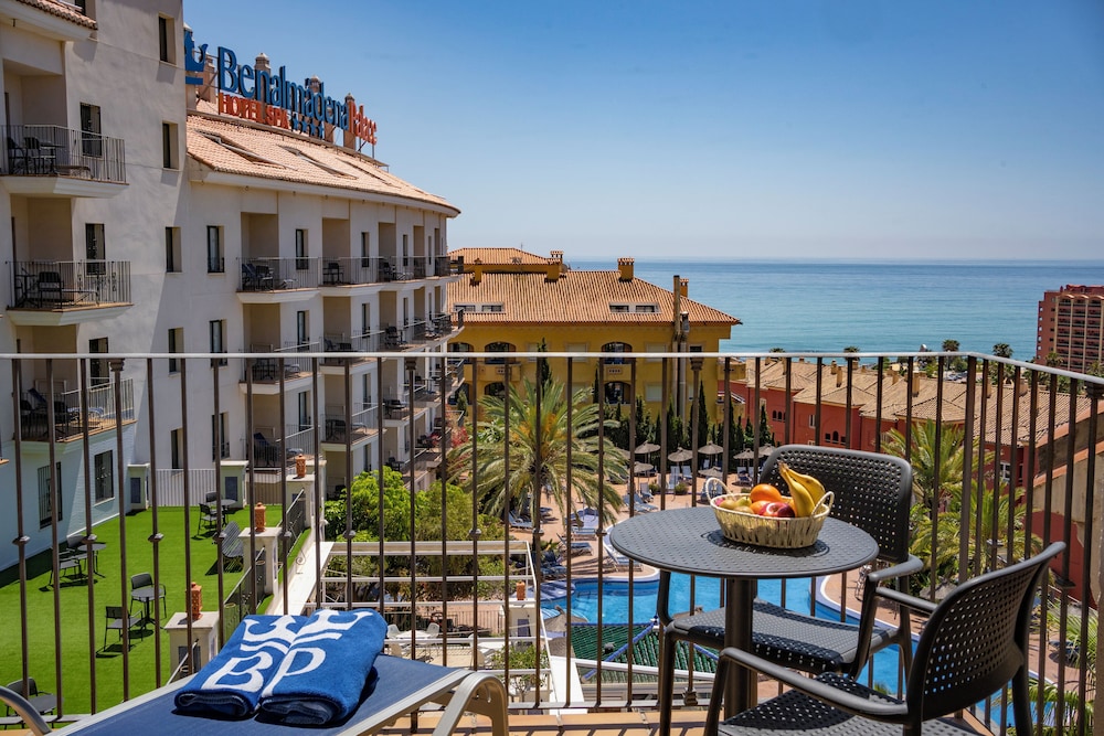 Apartment, 1 Bedroom, Pool View (1 adult) - Photo 1
