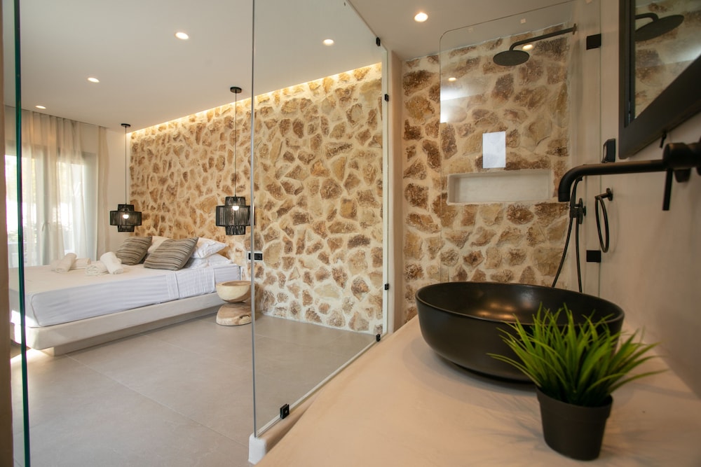 Deluxe Double Room - Photo 20