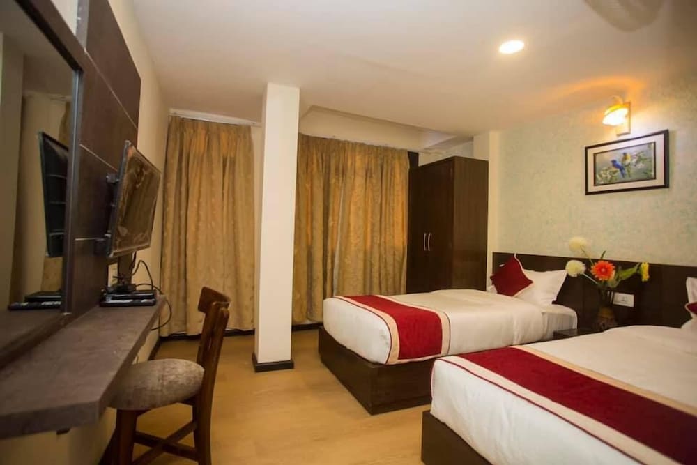 Deluxe Room, 1 Bedroom, Non Smoking, City View photo 2